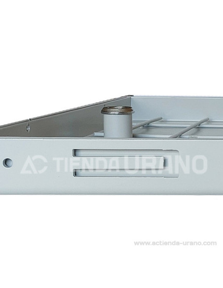 Puerta metálica panelable luz 700x1000mm de exterior.