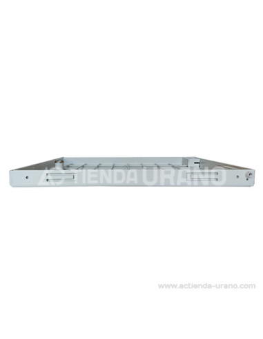 Puerta metálica panelable luz 700x1000mm de exterior.